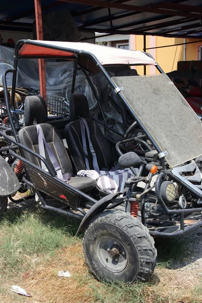 Een twee seater quad voertuig — Stockfoto