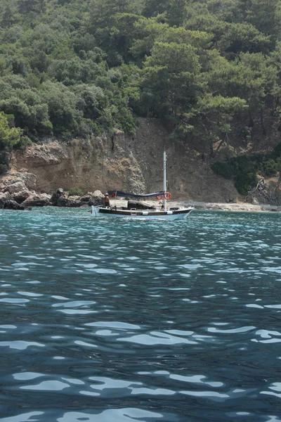 Boat trips around the bays of calis — Stock Photo, Image