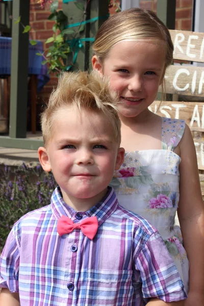 Bruder und Schwester — Stockfoto