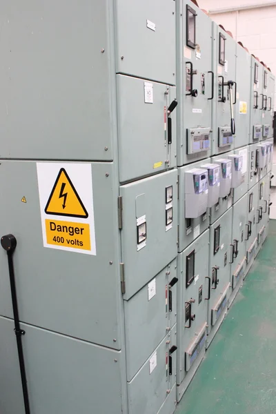 Anahtarı dişli ve paneller