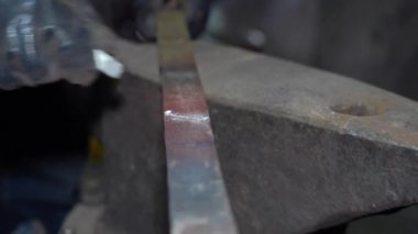 Demir ocağında çalışma süreci. Yüksek kaliteli FullHD görüntüler
