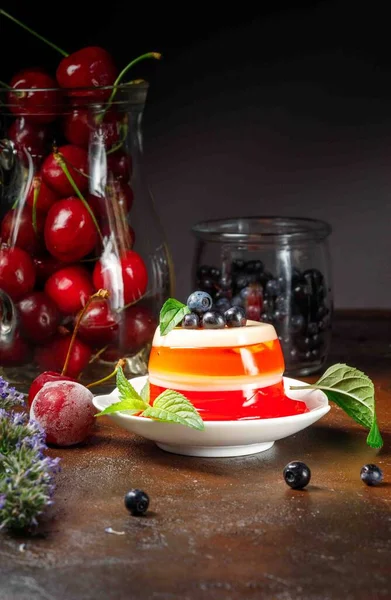 Natural Berry Jelly Thin Layer Milk Decorated Mint Jug Cherries — kuvapankkivalokuva