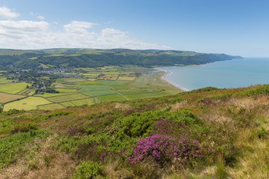 Görünümünden Porlock Somerset yürüyüş Bossington güzel kırsal Exmoor yakınındaki Güney Batı Sahili yolda