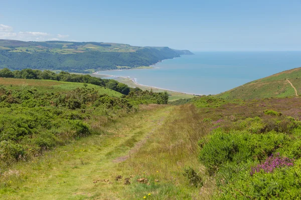 Widok z Selworthy światłem Porlock Bay Somerset Anglii Uk w pobliżu Exmoor i Minehead na południowo zachodnim wybrzeżu ścieżka — Zdjęcie stockowe