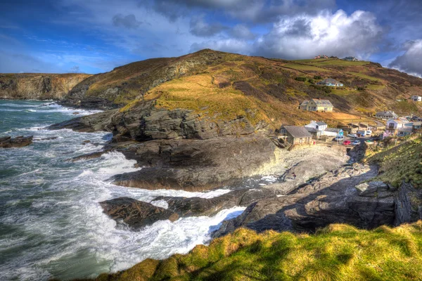 Trebarwith Strand Cornwall England UK coastal village between Tintagel and Port Isaac in colourful HDR — Stock Photo, Image