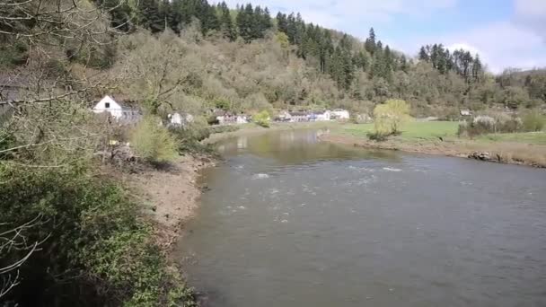River Wye near Tintern Abbey in the Wye Valley between Monmouthshire Wales and Gloucestershire England an Area of Outstanding Natural Beauty pan — Stock Video