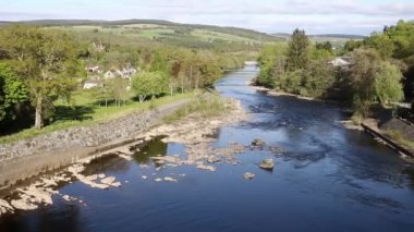Pitlochry İskoçya İngiltere'de nehir Tummel ve balık merdiven