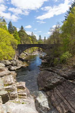 Güzel İskoçya İngiltere Invermoriston köprü bulunan Fort Augustus A82 üzerinde kuzeyinde İskoç turistik
