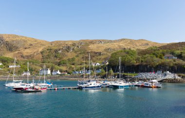 Yelkenli teknelerde Mallaig bağlantı noktası İskoç dağlık İskoçya İngiltere 