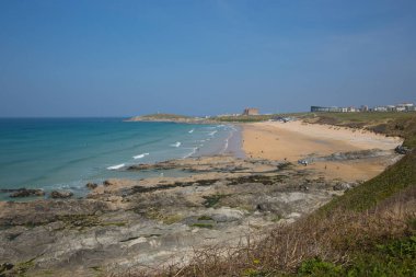 Fistral Sahili Newquay Kuzey Cornwall Güney Batı İngiltere 'nin en iyi sörf plajlarından biridir.