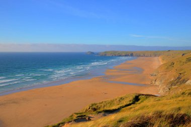 Perran Sands kumlu sahil Cornwall UK en iyi kumlu Cornish plajları