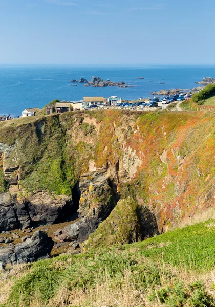 De hagedis schiereiland cornwall Engeland uk ten zuiden van helston in de zomer van op kalme blauwe zee hemel dag — Stockfoto