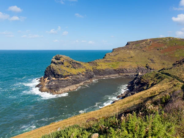 Boscastle coast and entrance to the harbour North Cornwall between Bude and Tintagel England UK on a beautiful sunny blue sky day — Stock Photo, Image