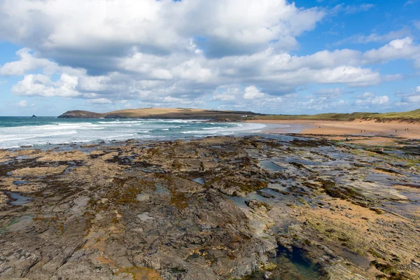 Rocky coast Constantine Bay Cornwall England UK Cornish north coast between Newquay and Padstow on a sunny blue sky day — Stock Photo, Image