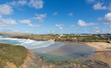 Cornish cove Treyarnon Bay Cornwall İngiltere'de İngiltere'de Cornish kuzey kıyısında Newquay ve Padstow arasında bir güneşli mavi gökyüzü gün