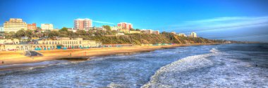 Bournemouth plaj ve sahil Dorset İngiltere İngiltere canlı parlak renk Hdr panorama bir resim gibi