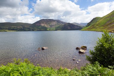 Dağlar ve fells yaz aylarında ile İngiliz Lake District Milli Parkı Cumbria İngiltere İngiltere