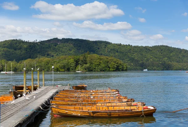 Bowness en Windermere South Lakeland Cumbria Reino Unido a orillas del lago Windermere —  Fotos de Stock