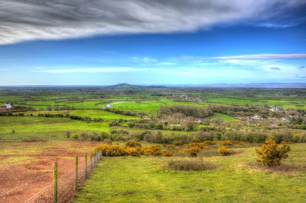 Somerset vista rural de Bleadon Weston-super-Mare Inglaterra Reino Unido para Brent Knoll em vívido HDR — Fotografia de Stock