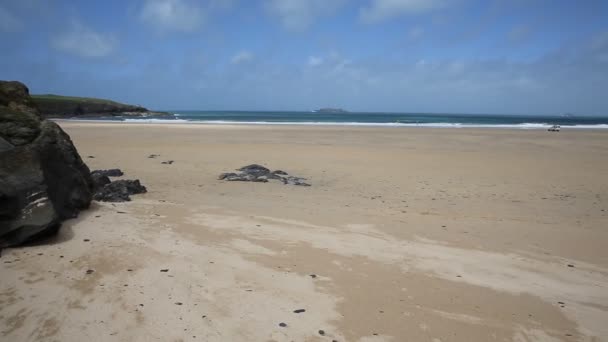 Harlyn bay north cornwall england uk in der nähe von padstow und newquay pan — Stockvideo