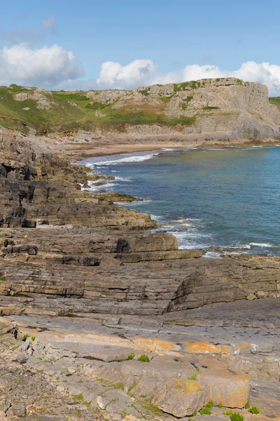 Costa rochosa em Fall Bay A península de Gower South Wales UK perto da praia de Rhossili e Mewslade Bay no caminho da costa do País de Gales — Fotografia de Stock