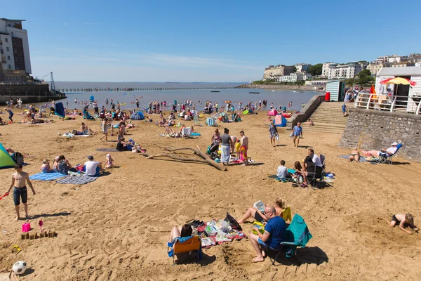 Marine lake beach Weston-super-Mare Somerset with tourists and visitors enjoying the summer sun — Stock Photo, Image