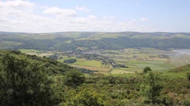 Güney Batı Sahili yolda Porlock Bay Somerset İngiltere İngiltere Exmoor yakınındaki ve batısında Minehead için Selworthy Beacon görüntüleyin