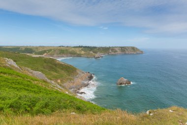 Güney Galler üç kayalıklarla Bay Gower Yarımadası Swansea Galler İngiltere'de sahil.