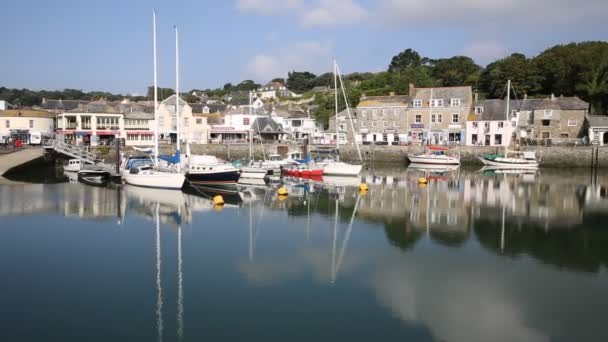Satul de pescuit britanic de coastă și portul Padstow North Cornwall Anglia Marea Britanie — Videoclip de stoc