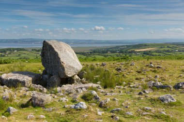 Arthurs taş Neolitik mezar Cefn Bryn hill Gower Yarımadası Reynoldston yakınındaki Güney Galler İngiltere'de yer