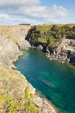 Treyarnon Bay Cornwall İngiltere İngiltere Padstow arasındaki Newquay yakınındaki açık mavi deniz Cornish cove