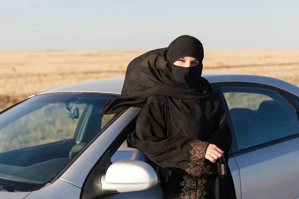 Женщина Водитель Исламском Государстве Права Обязанности Женщин — стоковое фото