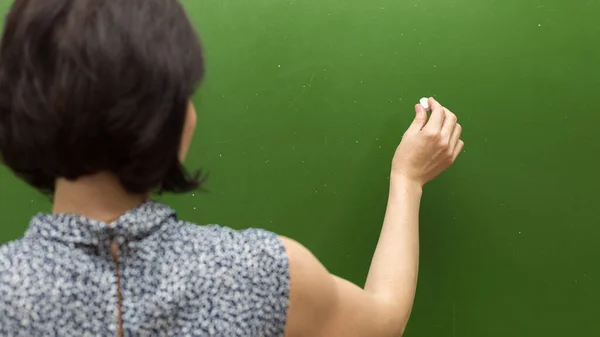 Female Teacher Writes Chalk Blackboard Close — Stock Photo, Image