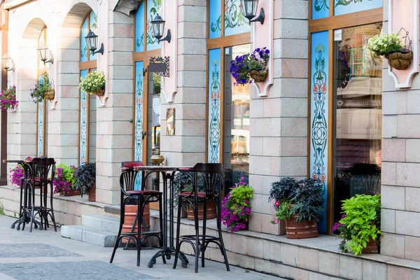 Des Tables Vides Café Rue Dans Ville Européenne Attendent Les — Photo