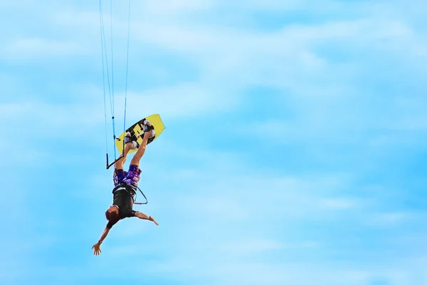 Sport extrême. Sports nautiques récréatifs. Kiteboarding, Kitesurf — Photo