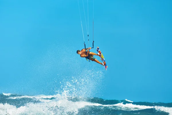 Recreatiewater sport actie. Kiteboarding Extreme Sport. Su — Stockfoto