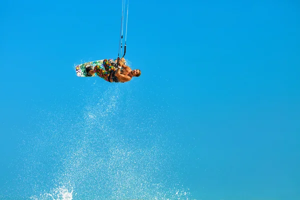 Kiteboarding, Kitesurfing. Extreme Water Sports. Surfer Air Acti — Stock Photo, Image