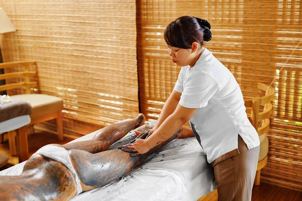 Body Care. Spa Treatment. Woman Mask Beauty Salon. Skin Therapy — Stock Photo, Image