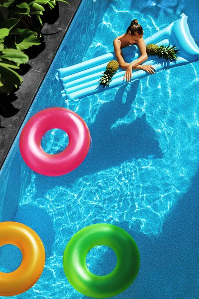Summer Holidays Vacation. Summertime. Float Rings, Mattress Floating — 图库照片