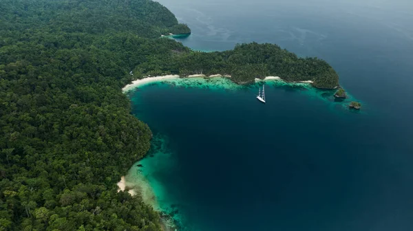 Aerial View Triton Bay Raja Ampat Islands Boat Lagoon Turquoise — Stock Photo, Image