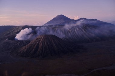 Endonezya 'da Bromo Dağı aktif volkan