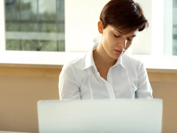 Mujer de negocios estresada — Foto de Stock