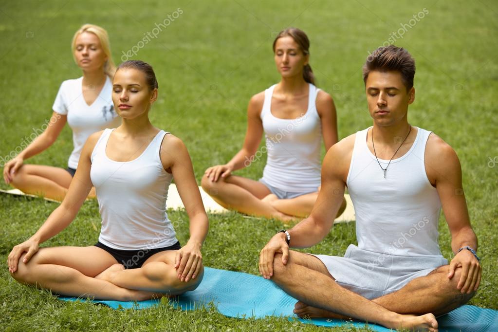 Resultado de imagen para Personas meditando