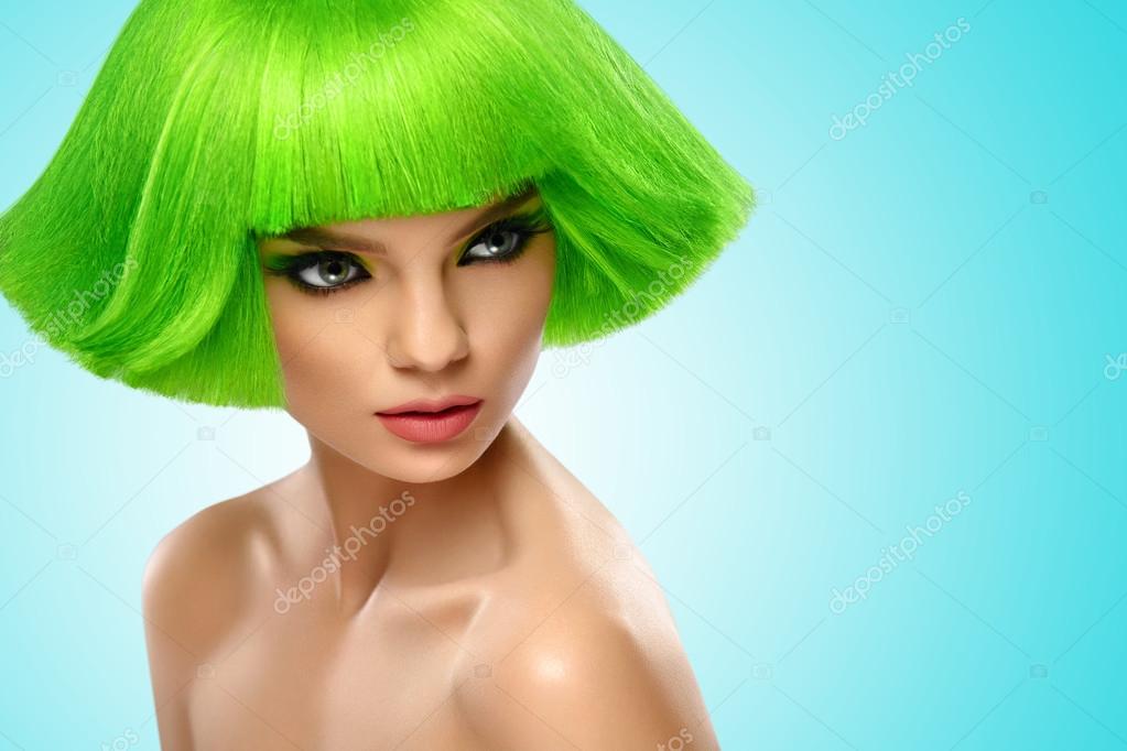 Woman Hair. Fashion Beauty Portrait. Hair Cut. Hair Style. Make Stock Photo  by ©puhhha 88399544