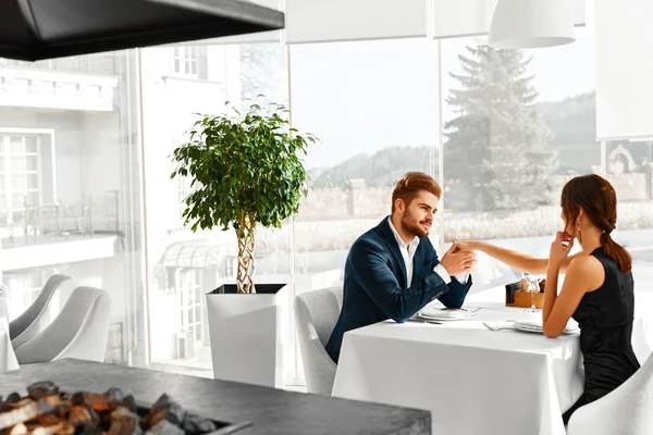 Love, Romance. Romantic Couple Having Dinner In Restaurant. Vale — Stock Photo, Image