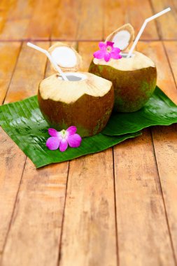 Diyet içeceği. Organik hindistan cevizi suyu, süt. Beslenme, hidrasyon. H