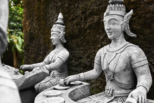 Tailandia. Estatuas en el jardín secreto de Buda en Koh Samui. Budismo — Foto de Stock