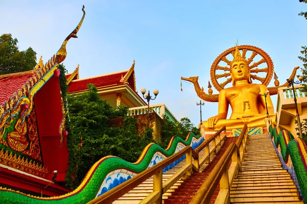 Religion, Thailand. Wat Phra Yai, Big Buddha Temple At Samui. — Stock Photo, Image