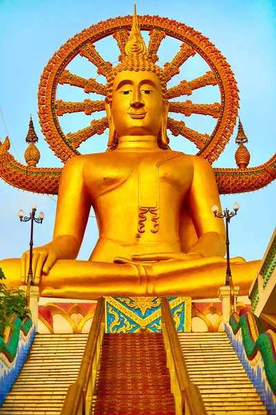 Religion, Thailand. wat phra yai, großer Buddha-Tempel am Samui. — Stockfoto