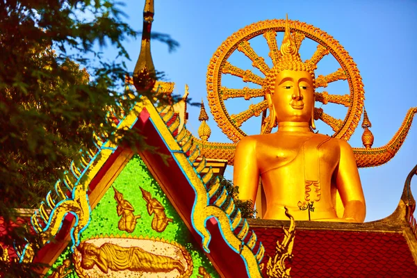 Thajsko mezník. Velký Buddha chrám. Buddhismus náboženství. Tou — Stock fotografie